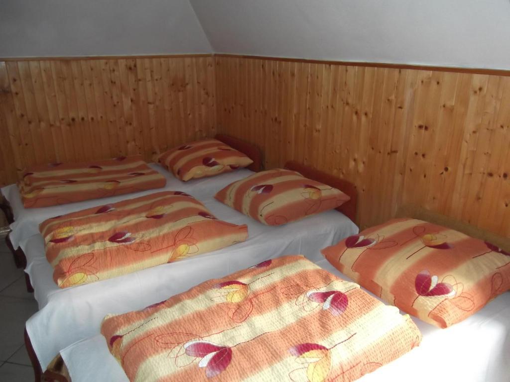 Dworek W Zieleni Varsó Kültér fotó